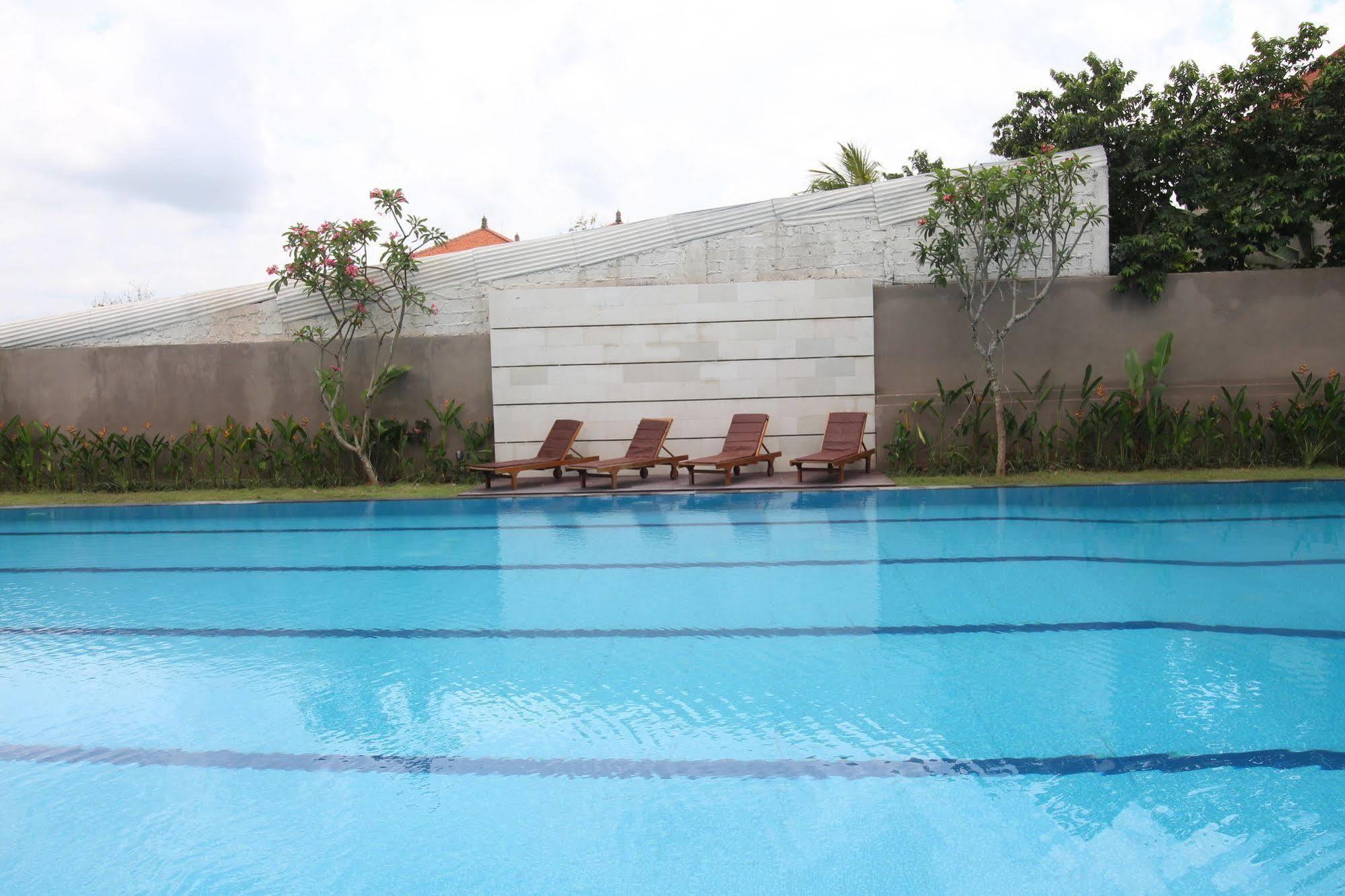 Umah Bali Suites And Residence Ντενπασάρ Εξωτερικό φωτογραφία